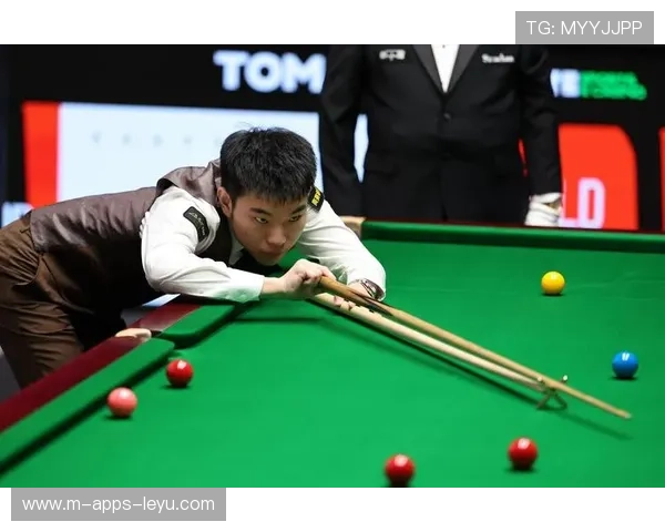 斯诺克世锦赛现场气氛火爆，众多名将交锋，斯诺克世锦赛精彩集锦